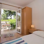 Vita Apartments * Žrnovo