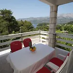 Vita Apartments * Žrnovo
