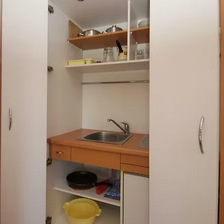 Vita Apartments * Zrnovo